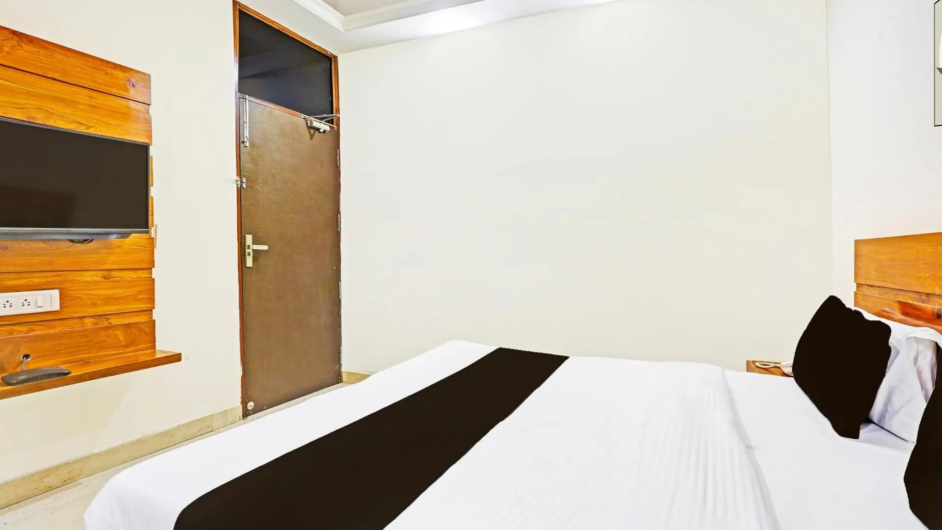 Super Hotel O Gurgaon Old Town India