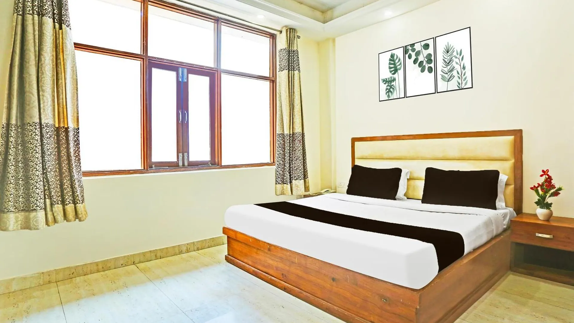 Super Hotel O Gurgaon Old Town