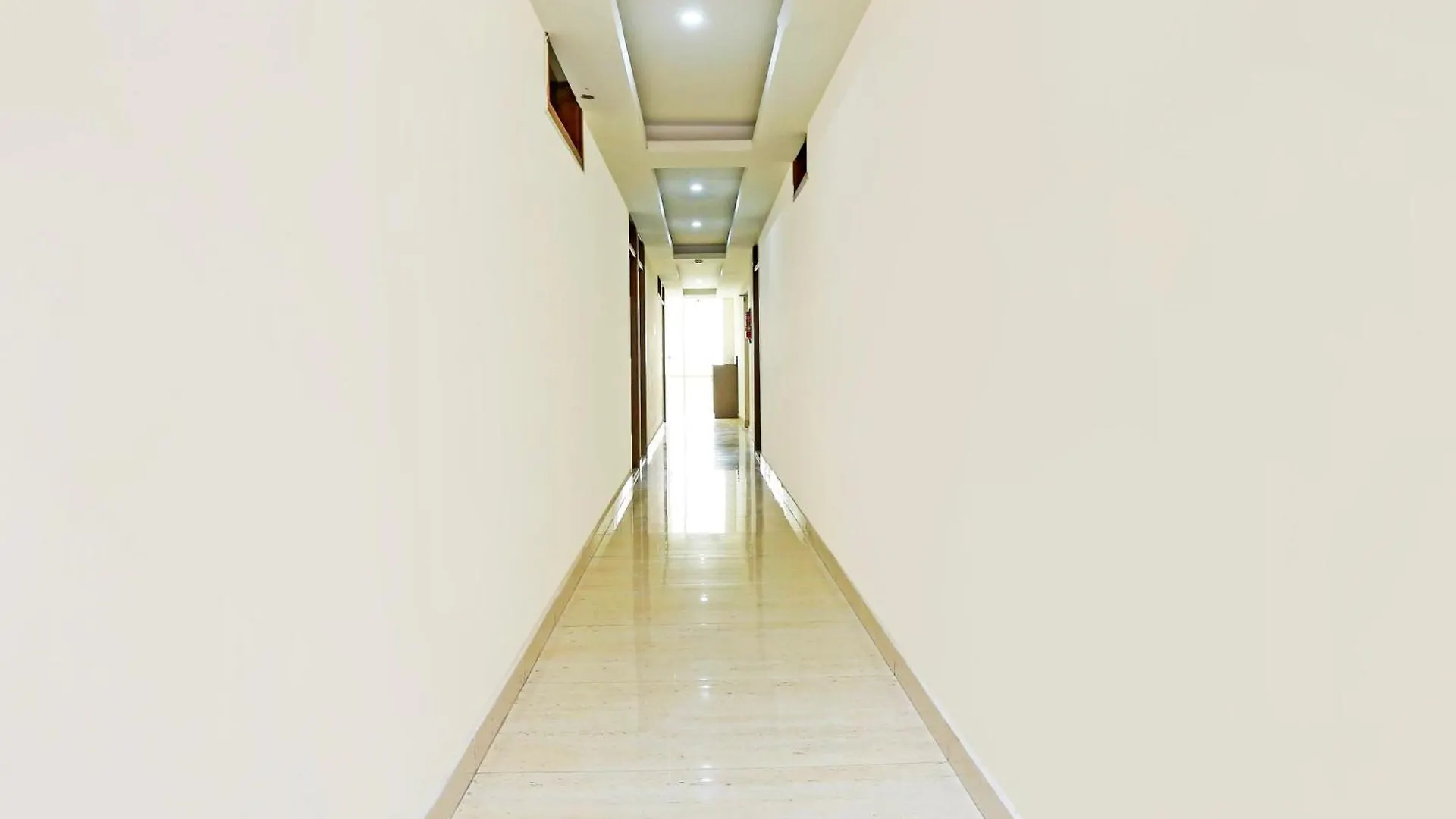Super Hotel O Gurgaon Old Town
