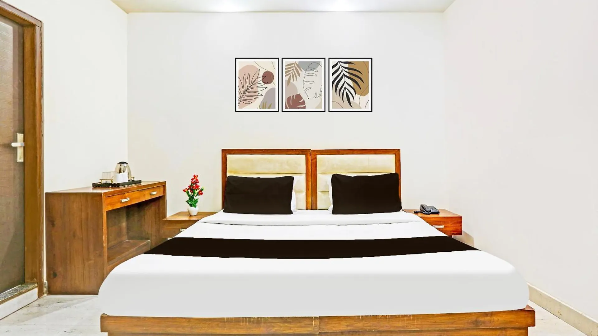 Super Hotel O Gurgaon Old Town