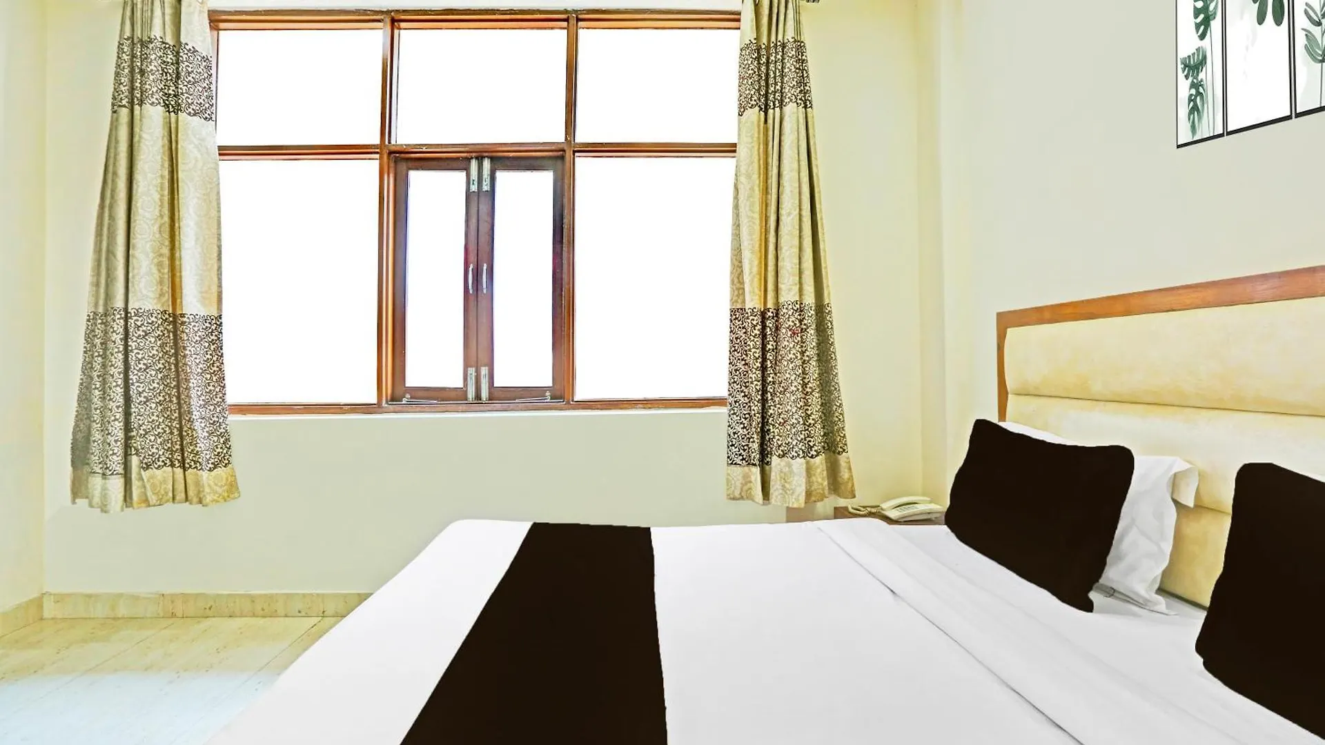 Super Hotel O Gurgaon Old Town 4*,  India